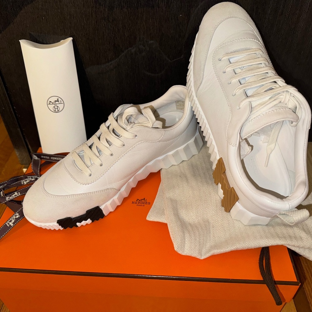 Women Hermes bouncing sneakers